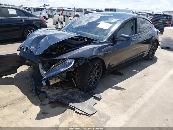 5YJ3E1EB9SF002879 2025 TESLA MODEL 3 - Image 2