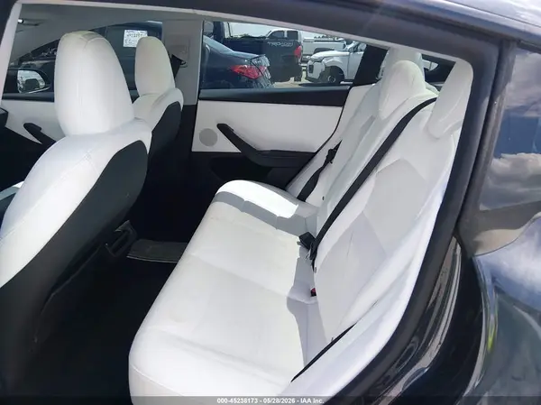 5YJ3E1EB9SF002879 2025 TESLA MODEL 3 - Image 8