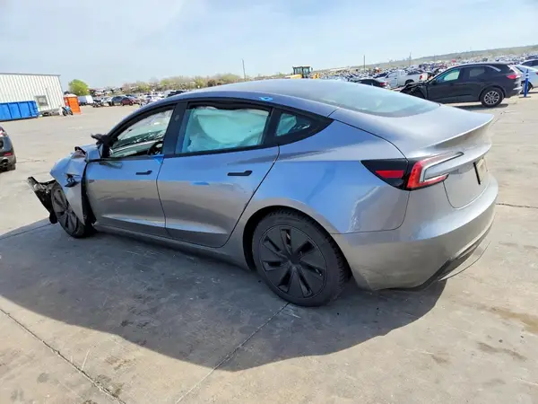 5YJ3E1EB9SF060944 2025 TESLA MODEL 3 - Image 2