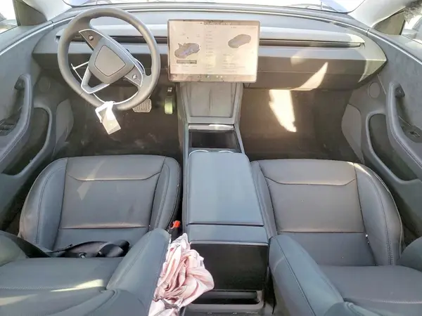 5YJ3E1EB9SF081888 2025 TESLA MODEL 3 - Image 8