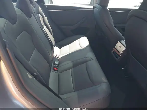 5YJ3E1EB9SF873801 2025 TESLA MODEL 3 - Image 8