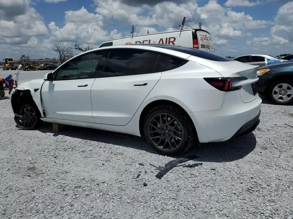 5YJ3E1EB9SF881784 2025 TESLA MODEL 3 - Image 2