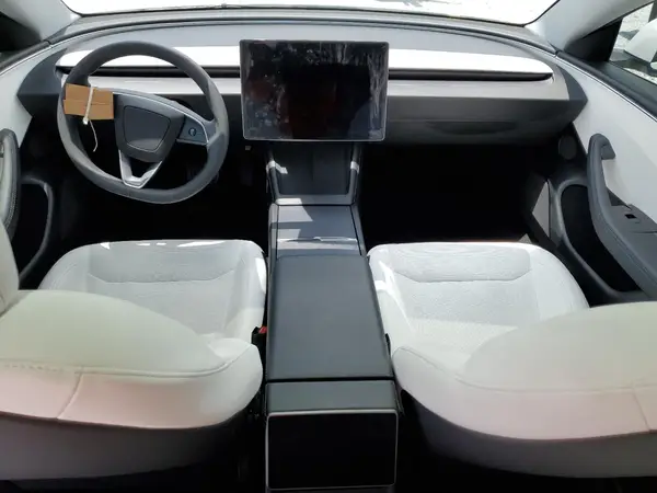 5YJ3E1EB9SF881784 2025 TESLA MODEL 3 - Image 8