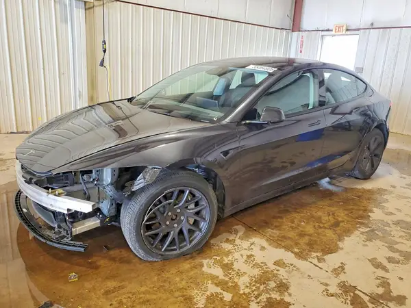 5YJ3E1EB9SF889321 2025 TESLA MODEL 3 - Image 1