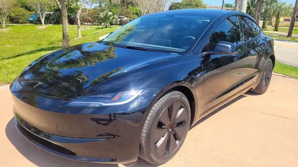 5YJ3E1EB9SF905775 2025 TESLA MODEL 3 - Image 2