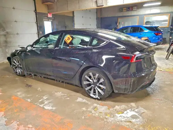 5YJ3E1EB9SF916310 2025 TESLA MODEL 3 - Image 2