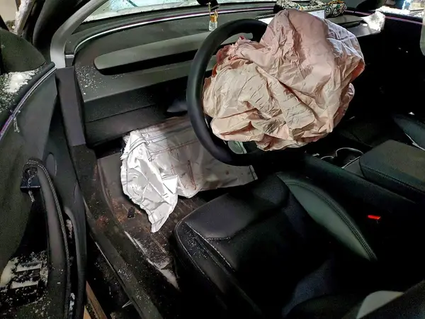 5YJ3E1EB9SF916310 2025 TESLA MODEL 3 - Image 8