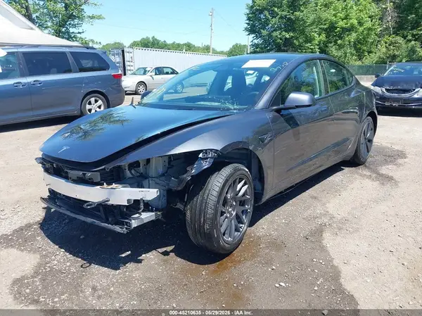 5YJ3E1EB9SF927291 2025 TESLA MODEL 3 - Image 2