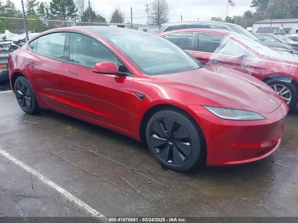 5YJ3E1EB9SF928781 2025 TESLA MODEL 3 - Image 1