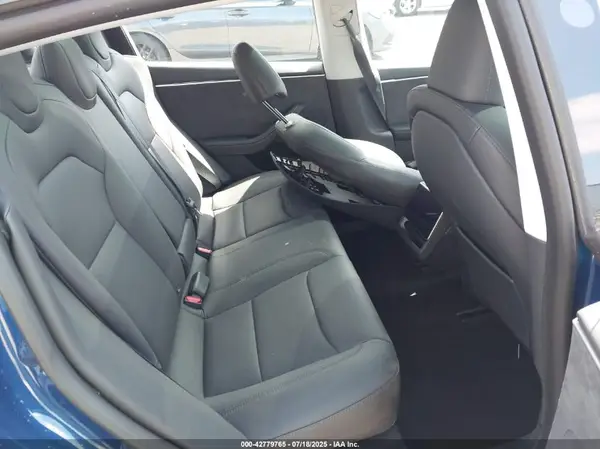 5YJ3E1EB9SF932149 2025 TESLA MODEL 3 - Image 8
