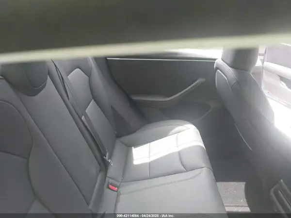 5YJ3E1EB9SF940283 2025 TESLA MODEL 3 - Image 8