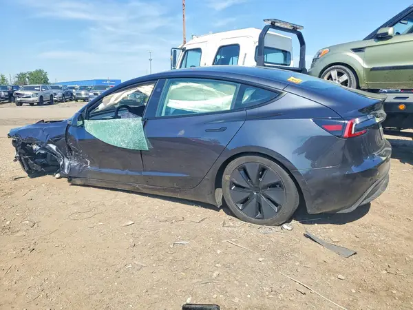 5YJ3E1EB9SF964003 2025 TESLA MODEL 3 - Image 2