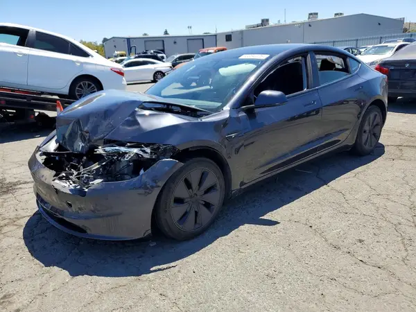 5YJ3E1EB9SF964566 2025 TESLA MODEL 3 - Image 1