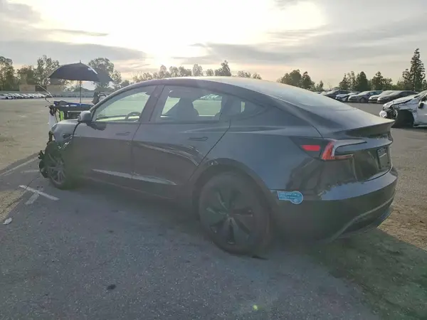 5YJ3E1EB9SF996787 2025 TESLA MODEL 3 - Image 2