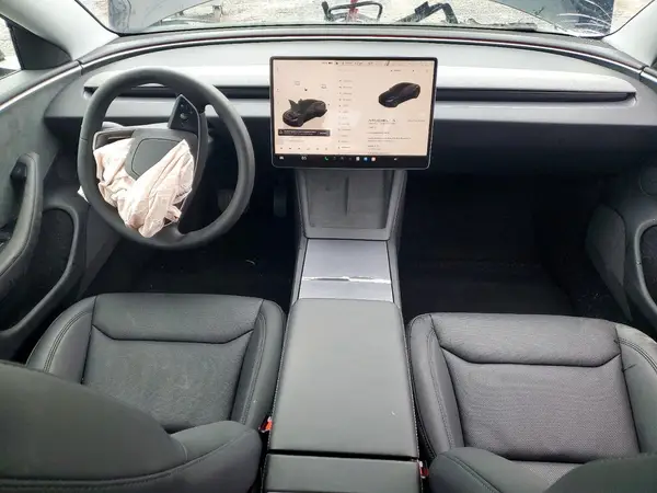 5YJ3E1EB9TF118715 2026 TESLA MODEL 3 - Image 8