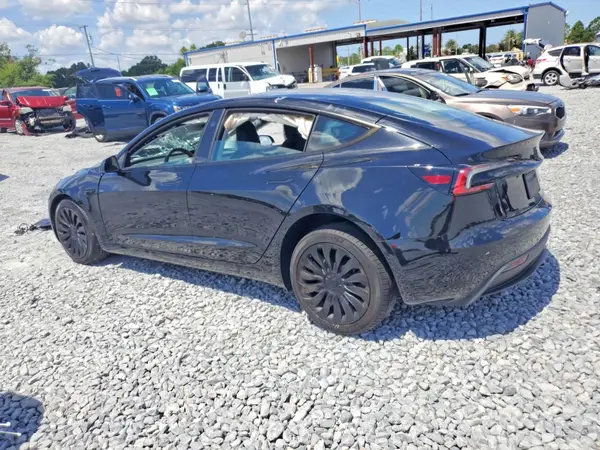 5YJ3E1EB9TF148295 2026 TESLA MODEL 3 - Image 2