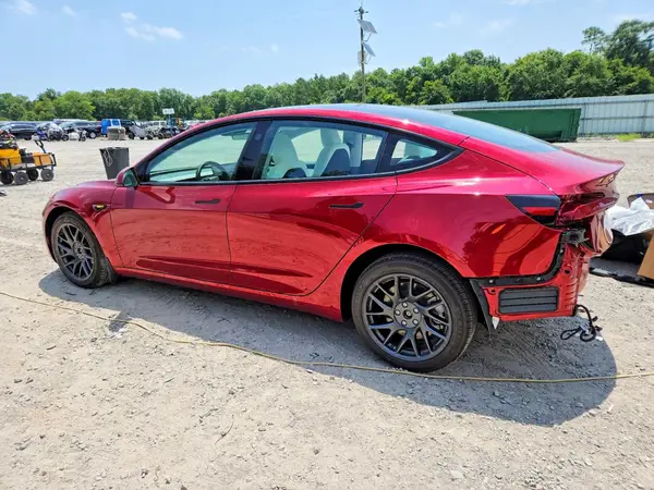5YJ3E1EB9TF173603 2026 TESLA MODEL 3 - Image 2