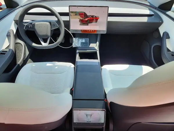 5YJ3E1EB9TF173603 2026 TESLA MODEL 3 - Image 8