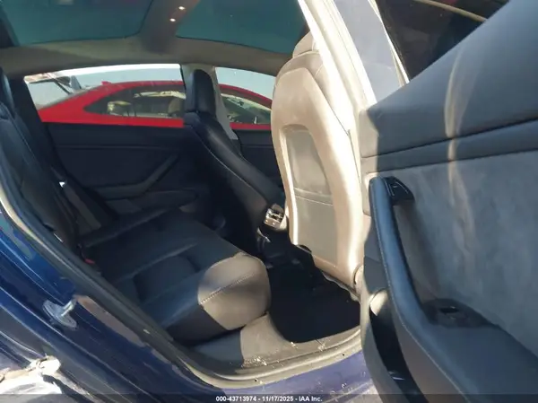 5YJ3E1EBXJF054763 2018 TESLA MODEL 3 - Image 8