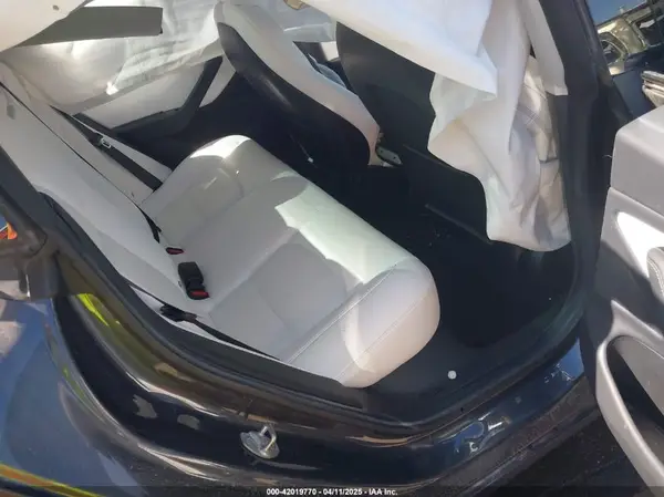5YJ3E1EBXJF055203 2018 TESLA MODEL 3 - Image 8