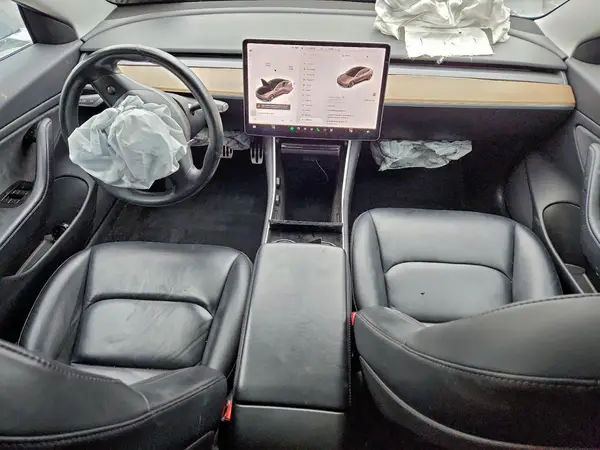 5YJ3E1EBXJF065357 2018 TESLA MODEL 3 - Image 8