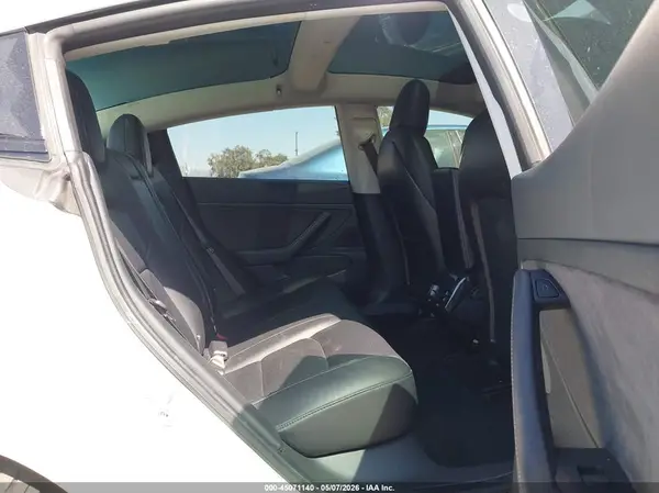5YJ3E1EBXJF067707 2018 TESLA MODEL 3 - Image 8