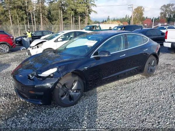 5YJ3E1EBXJF070817 2018 TESLA MODEL 3 - Image 2
