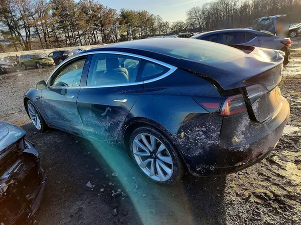 5YJ3E1EBXJF071255 2018 TESLA MODEL 3 - Image 2