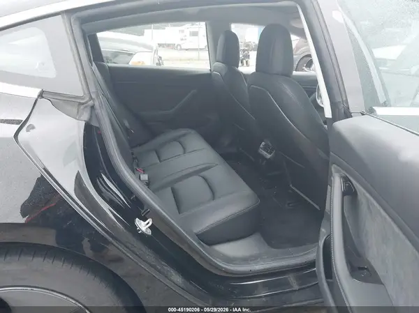 5YJ3E1EBXJF072020 2018 TESLA MODEL 3 - Image 8