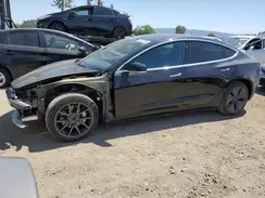 5YJ3E1EBXJF073250 2018 TESLA MODEL 3