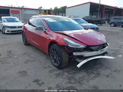 5YJ3E1EBXJF073393 2018 TESLA MODEL 3