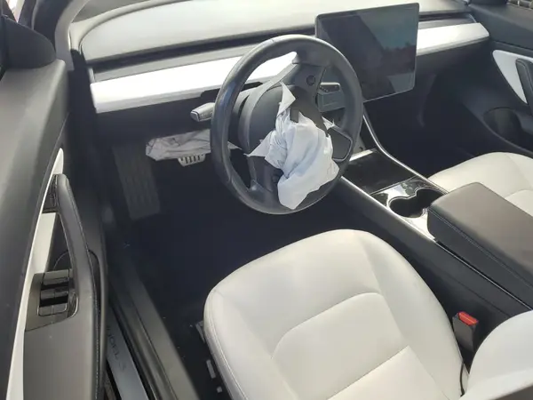 5YJ3E1EBXJF074043 2018 TESLA MODEL 3 - Image 8