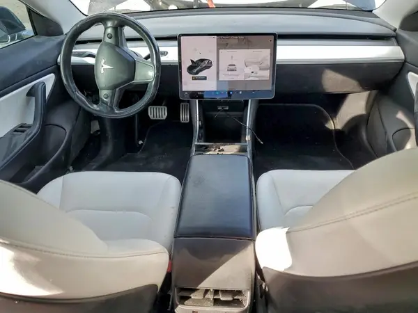 5YJ3E1EBXJF074379 2018 TESLA MODEL 3 - Image 8