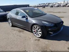 5YJ3E1EBXJF074432 2018 TESLA MODEL 3