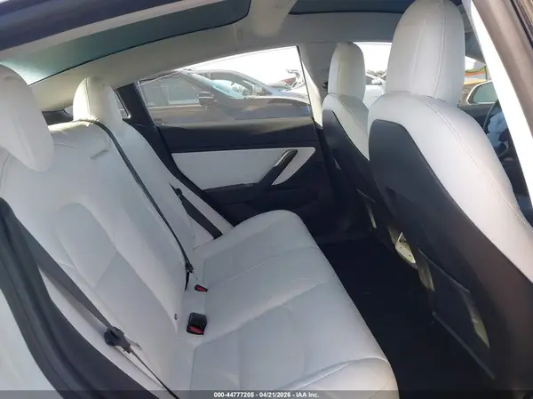 5YJ3E1EBXJF074642 2018 TESLA MODEL 3 - Image 8