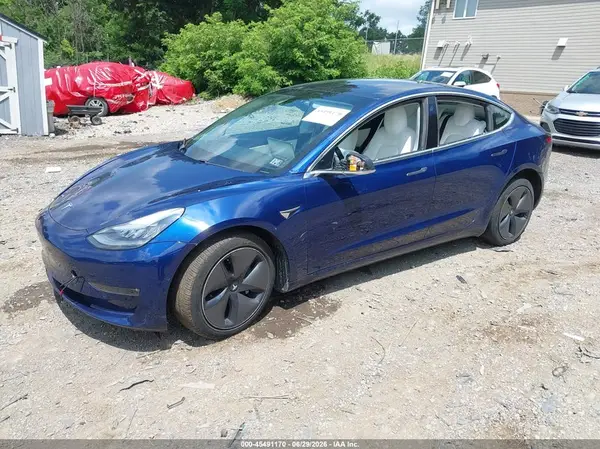 5YJ3E1EBXJF075175 2018 TESLA MODEL 3 - Image 2