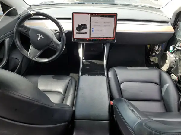 5YJ3E1EBXJF077119 2018 TESLA MODEL 3 - Image 8