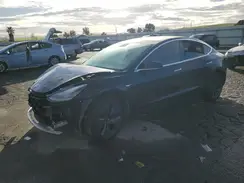 5YJ3E1EBXJF077167 2018 TESLA MODEL 3