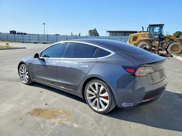 5YJ3E1EBXJF079372 2018 TESLA MODEL 3 - Image 2