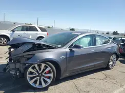 5YJ3E1EBXJF079405 2018 TESLA MODEL 3
