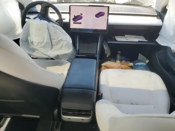 5YJ3E1EBXJF079405 2018 TESLA MODEL 3 - Image 8