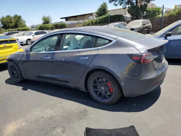 5YJ3E1EBXJF079467 2018 TESLA MODEL 3 - Image 2
