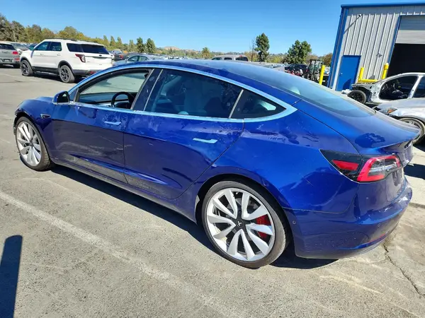 5YJ3E1EBXJF080716 2018 TESLA MODEL 3 - Image 2