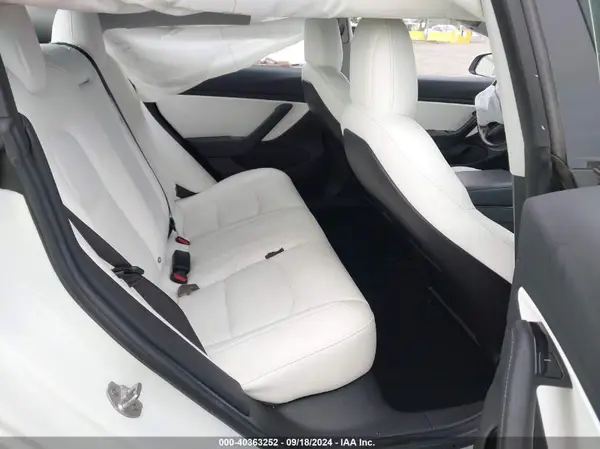 5YJ3E1EBXJF081347 2018 TESLA MODEL 3 - Image 8