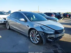 5YJ3E1EBXJF083468 2018 TESLA MODEL 3