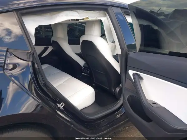 5YJ3E1EBXJF085530 2018 TESLA MODEL 3 - Image 8