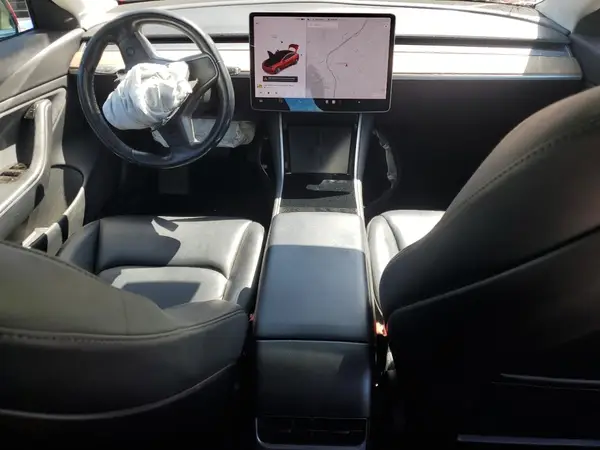 5YJ3E1EBXJF087861 2018 TESLA MODEL 3 - Image 8