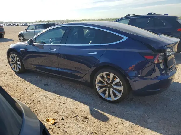 5YJ3E1EBXJF088492 2018 TESLA MODEL 3 - Image 2