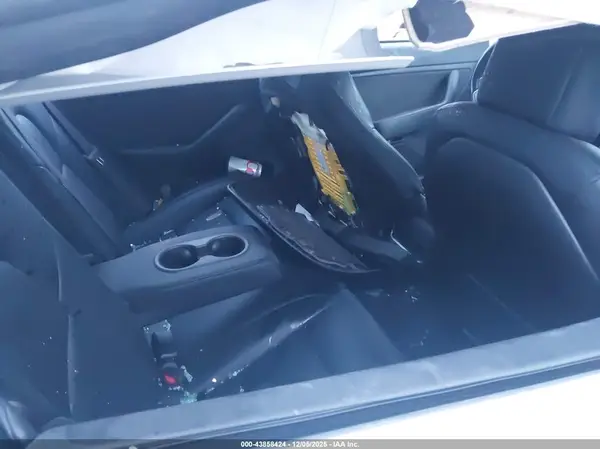 5YJ3E1EBXJF089934 2018 TESLA MODEL 3 - Image 8