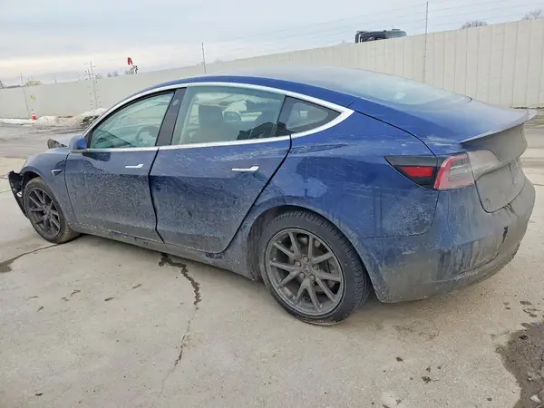 5YJ3E1EBXJF090257 2018 TESLA MODEL 3 - Image 2